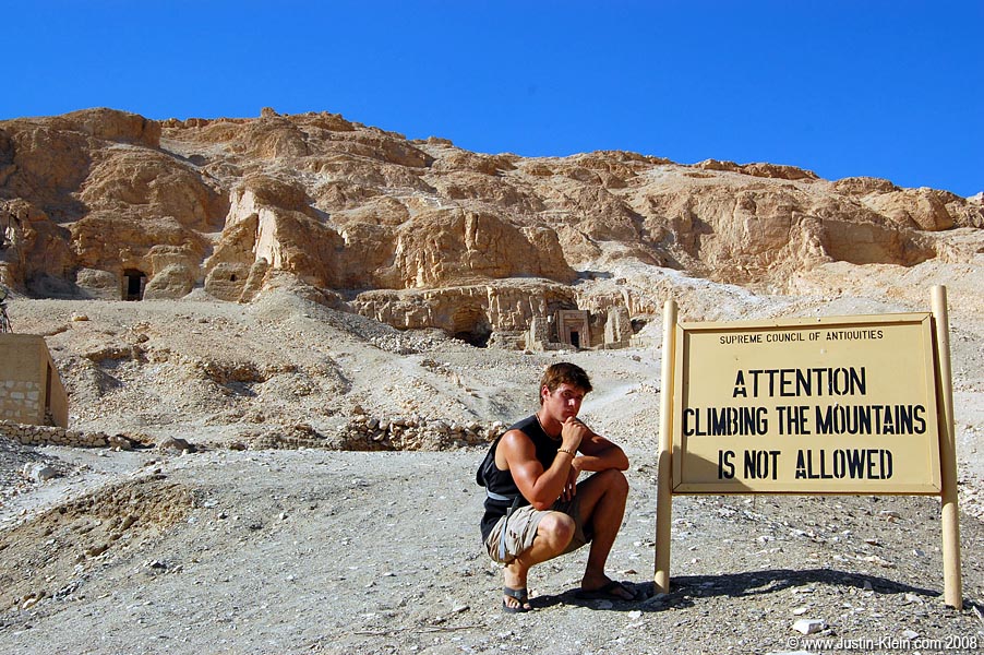 Oops! I swear there was no such sign on the Valley side of the mountain.