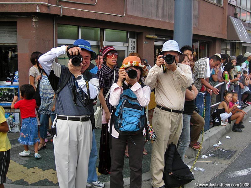 Didn’t you guys come to photograph the DANJIRI? : P