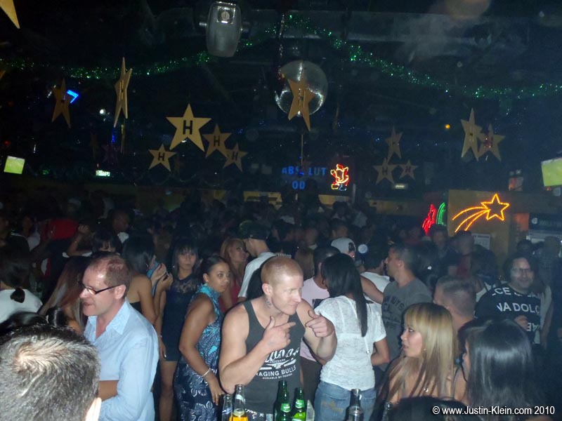 …before ultimately ending up at Hollywood, an always-packed, no-cover after hours venue.  We’d remain here till morning.