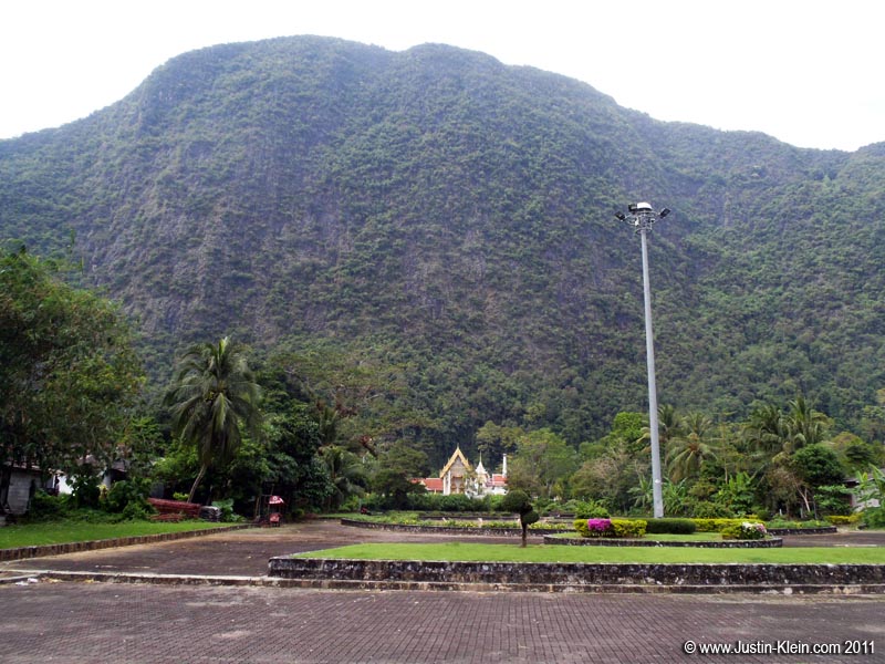 Big mountain, little temple.