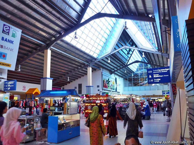 Notice the sign in Melaka bus station: in addition to restrooms, they provide a public “Muslim Prayer Room.”  You know, for when you just can’t wait to get home.
